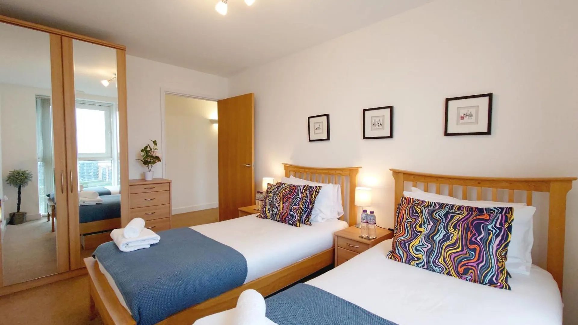 London Excel Stays - Three Bed Serviced Apartment 0*,  United Kingdom