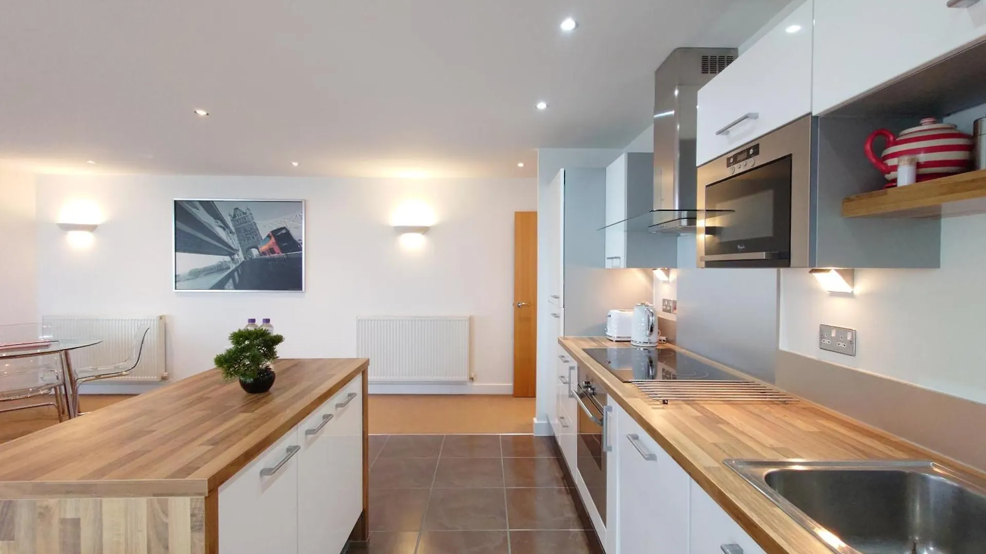 London Excel Stays - Three Bed Serviced Apartment United Kingdom