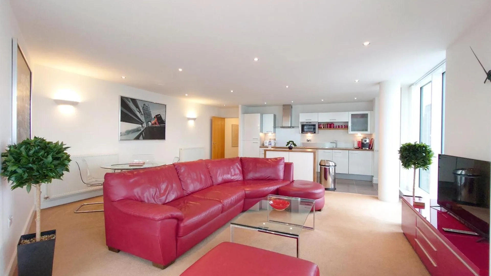 London Excel Stays - Three Bed Serviced Apartment 0*,  United Kingdom