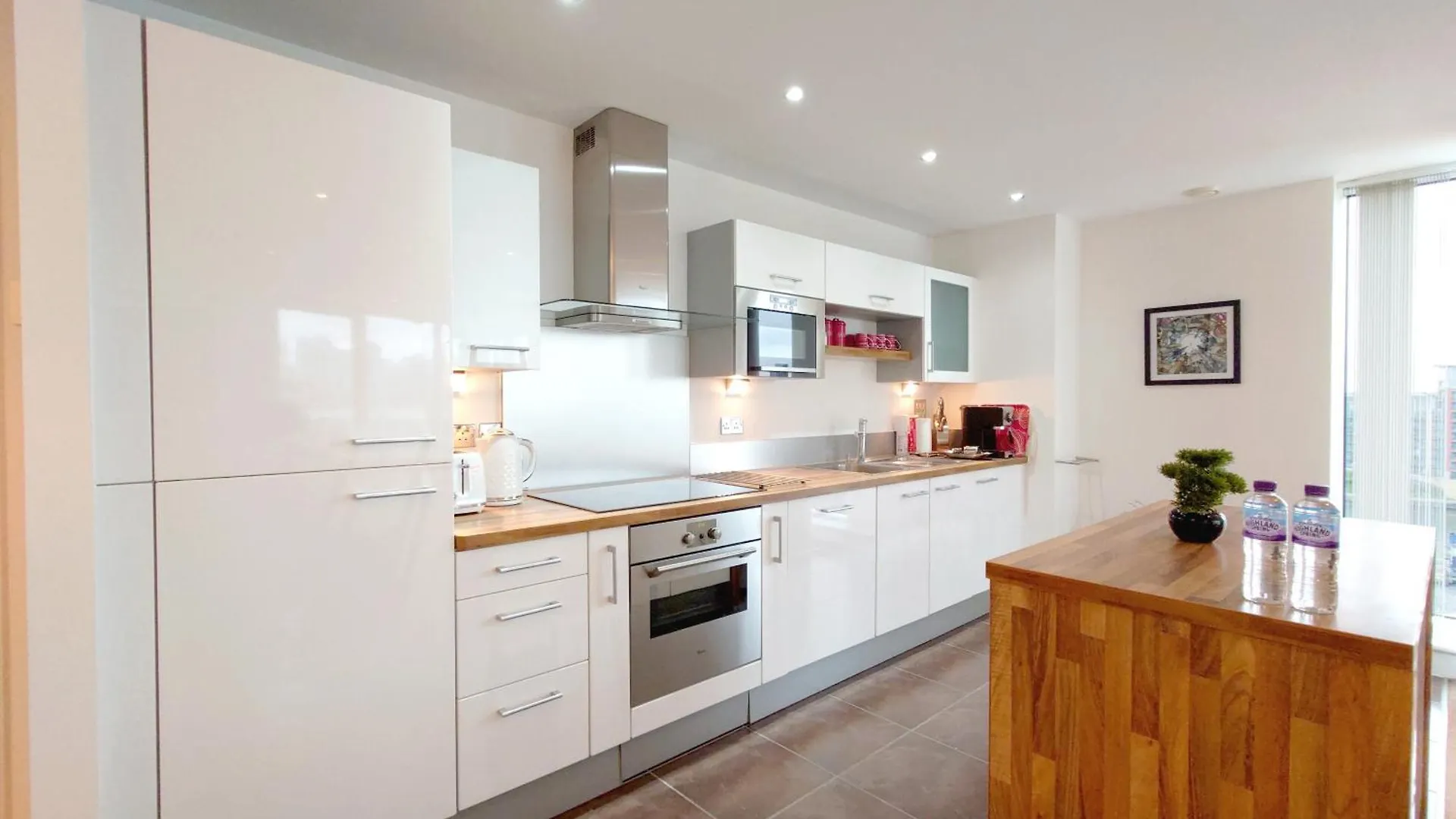 London Excel Stays - Three Bed Serviced Apartment 0*,